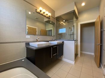 Double vanity